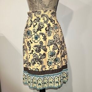 Old Navy Floral Patterned midi boho Skirt - Brown Blue Tan Size small